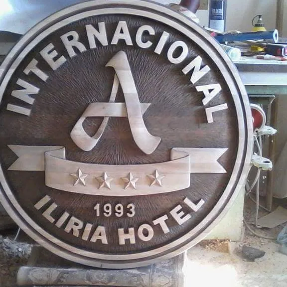 Logo e gdhendur – Hotel Iliria Internacional