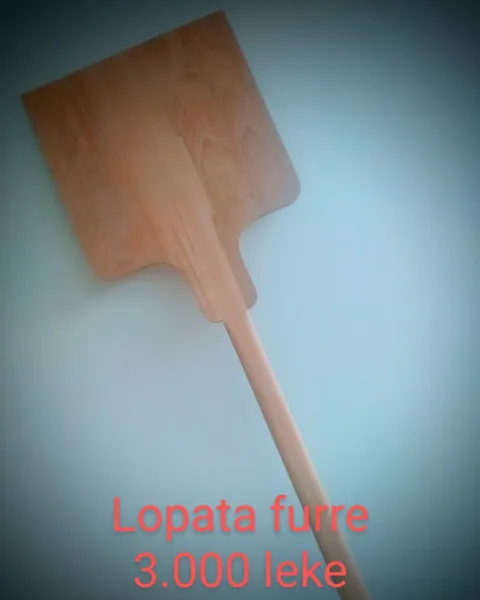 Lopatë furre druri